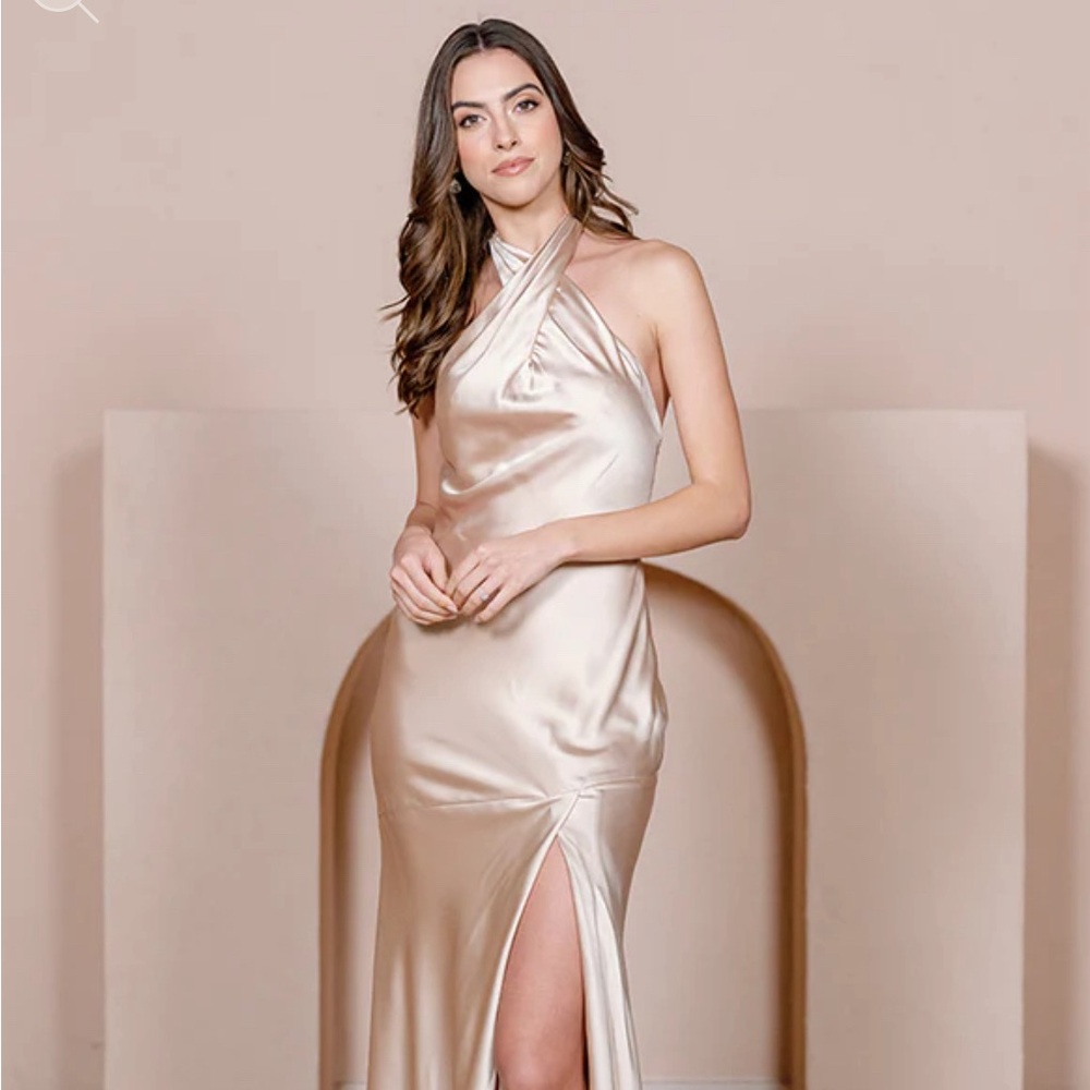 Revelry Size 8, worn once, soft champagne, please read description.
